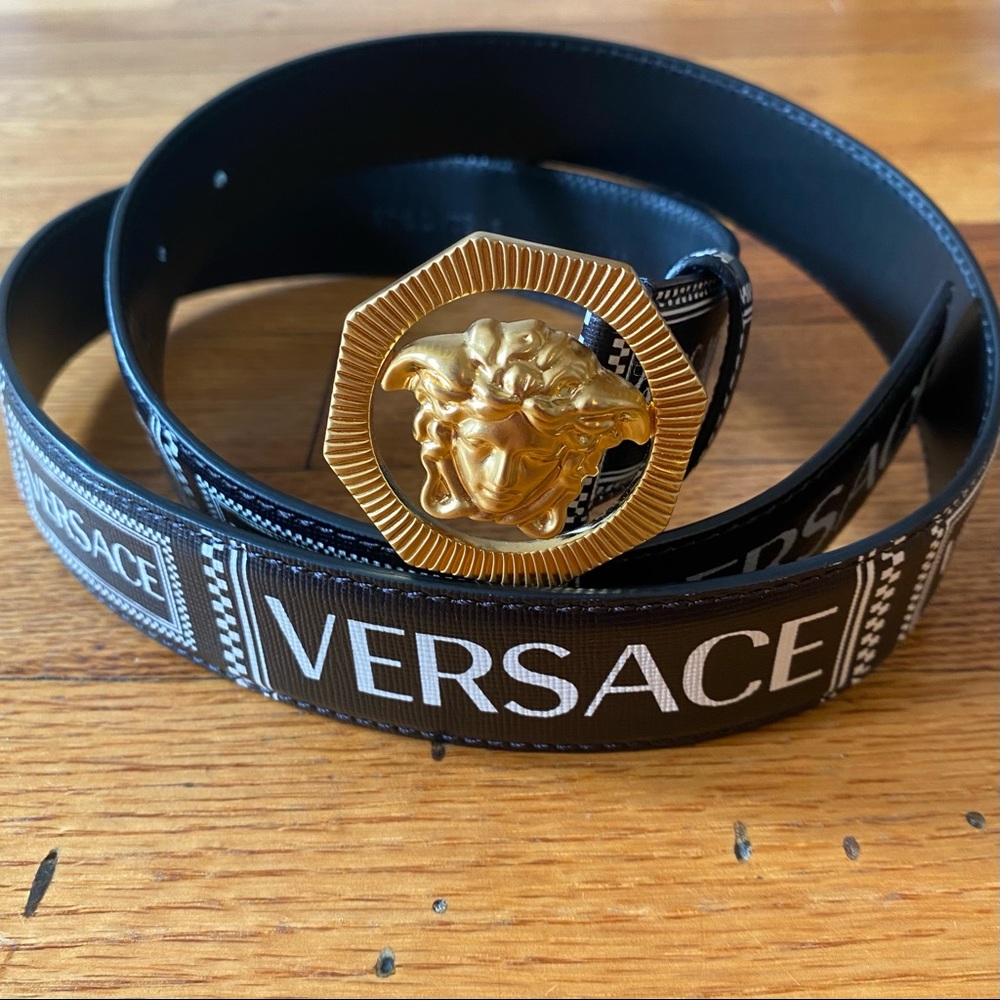 Versace Logo Leather belt with Gold Medusa size 90